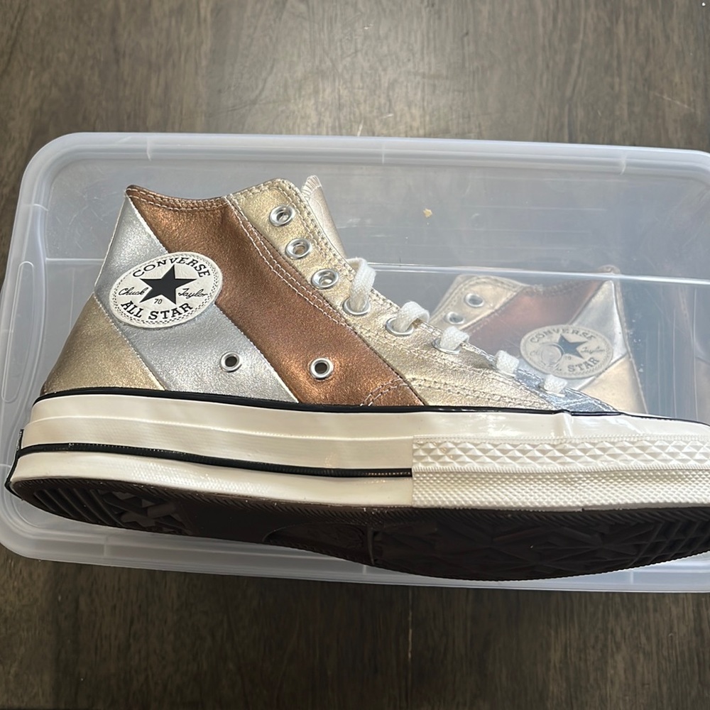 Converse Multi Metallic Woman’s Sneaker
